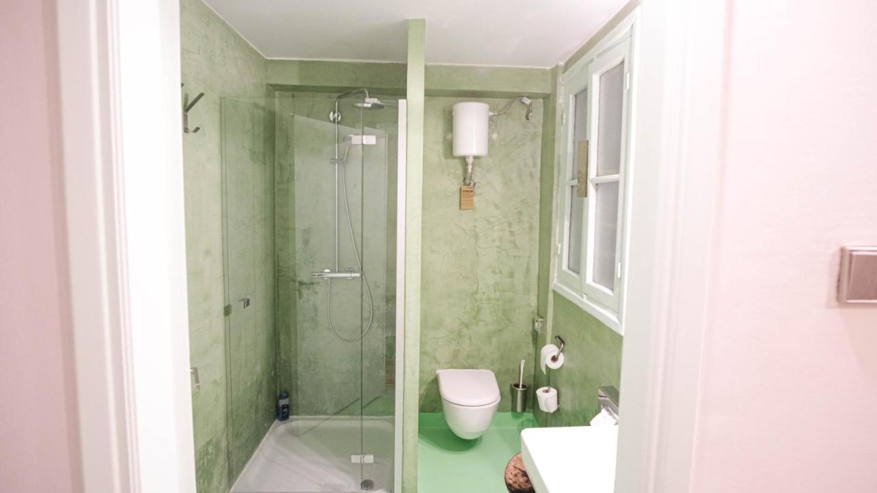 Quiet And Central Flat With Private Backyard Garden Aten Exteriör bild